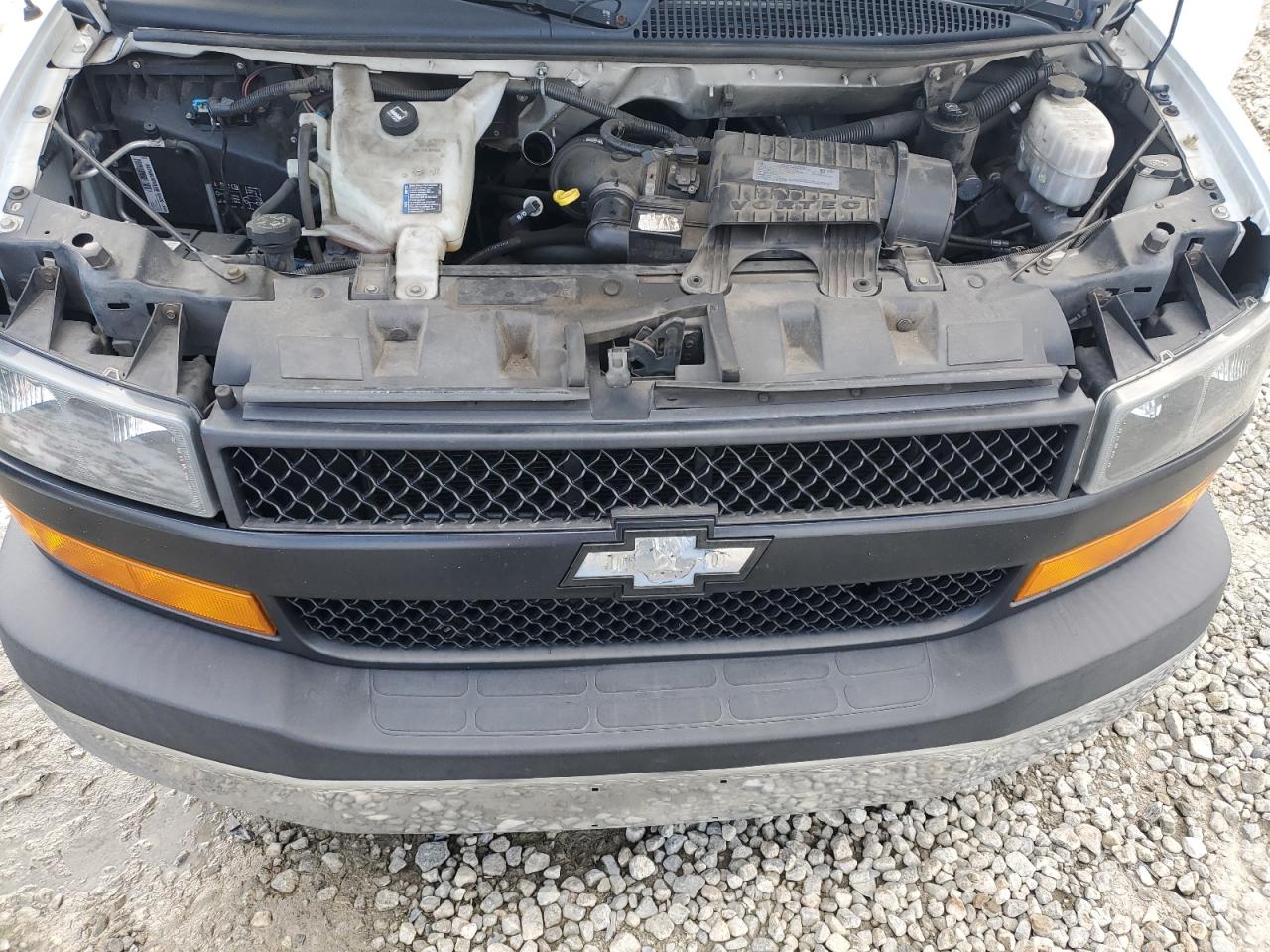 2018 Chevrolet Express - Image 11