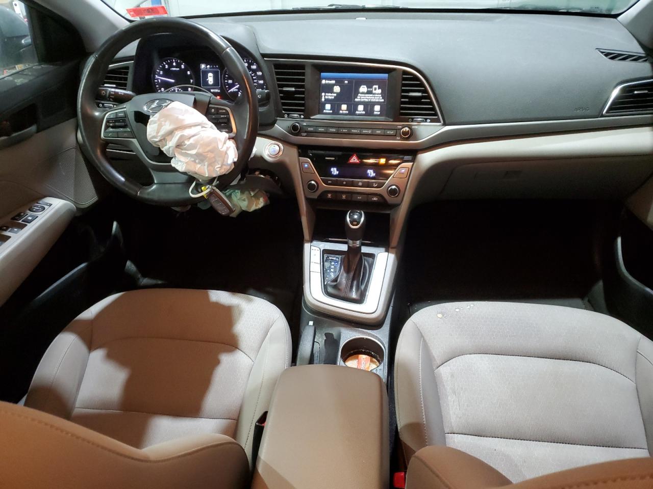 2018 Hyundai Elantra - Image 8