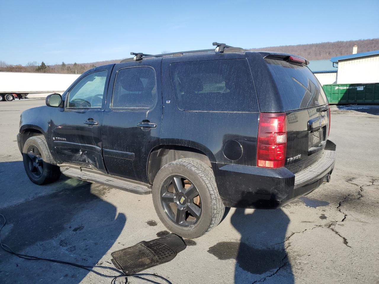 2007 Chevrolet Tahoe - Image 2