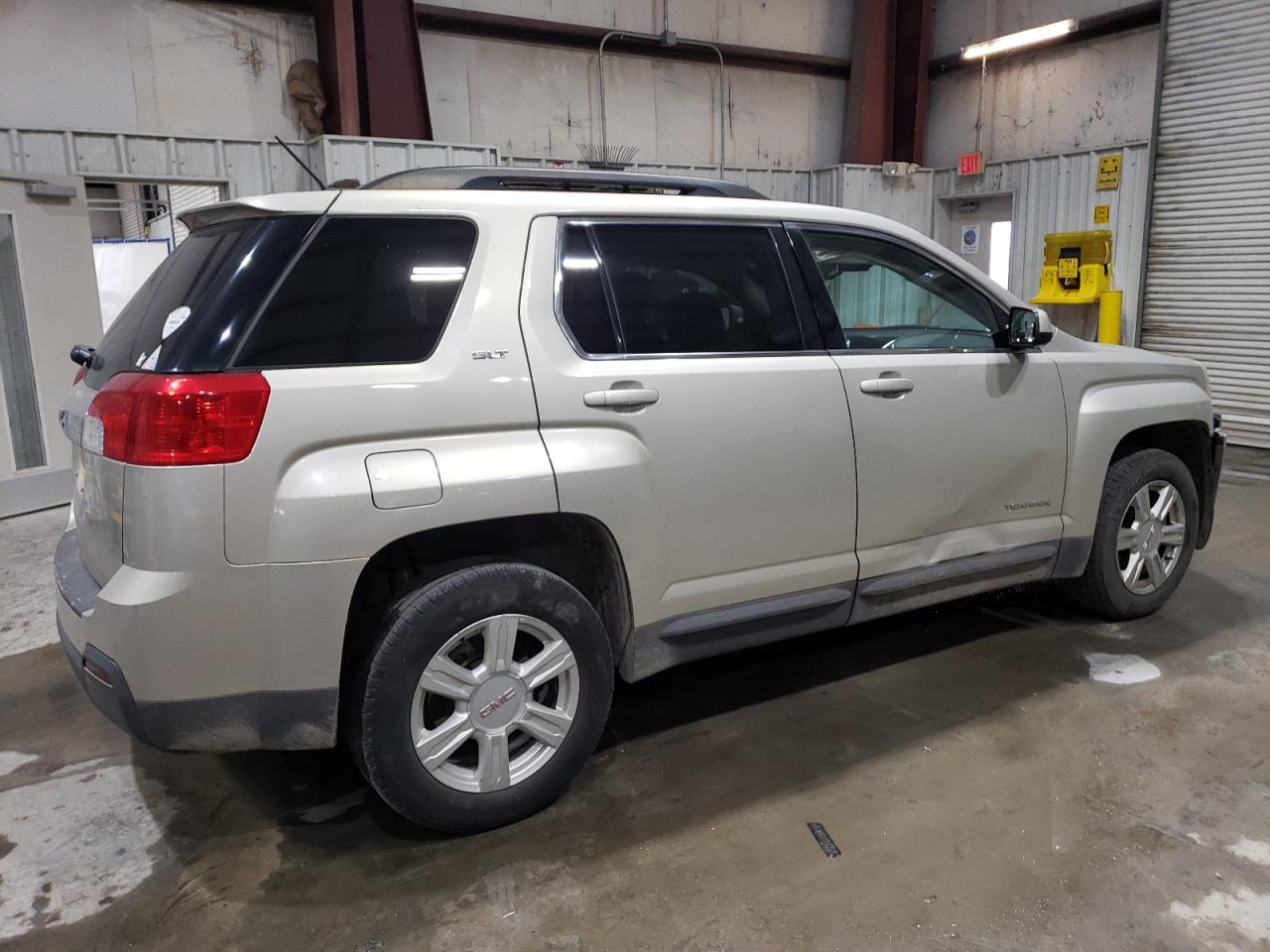 2015 GMC Terrain - Image 3