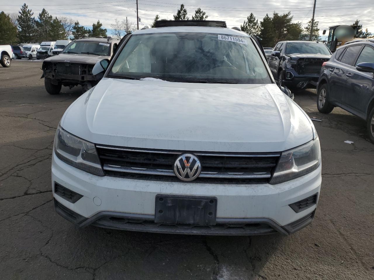 2018 Volkswagen Tiguan - Image 5