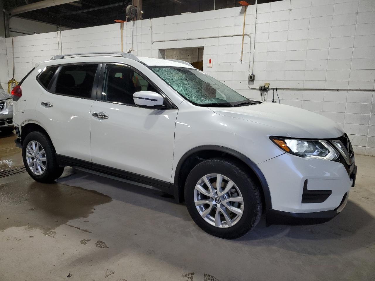 2018 Nissan Rogue - Image 4
