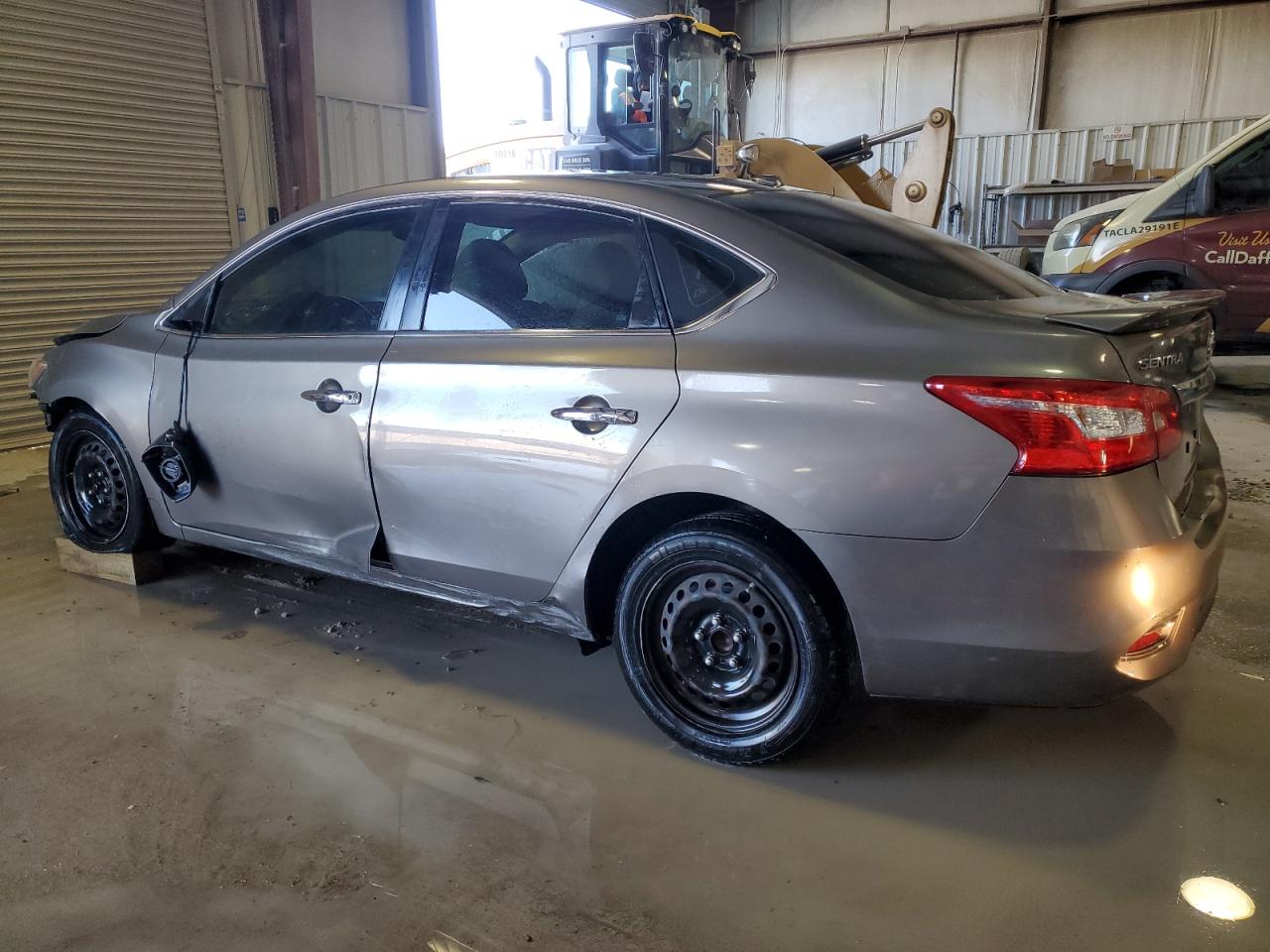2016 Nissan Sentra - Image 2
