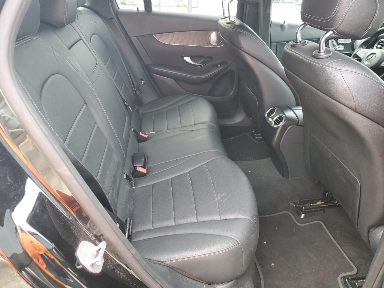 2017 Mercedes-Benz GLC - Image 11