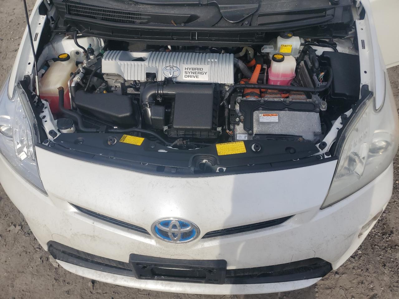 2012 Toyota Prius - Image 11