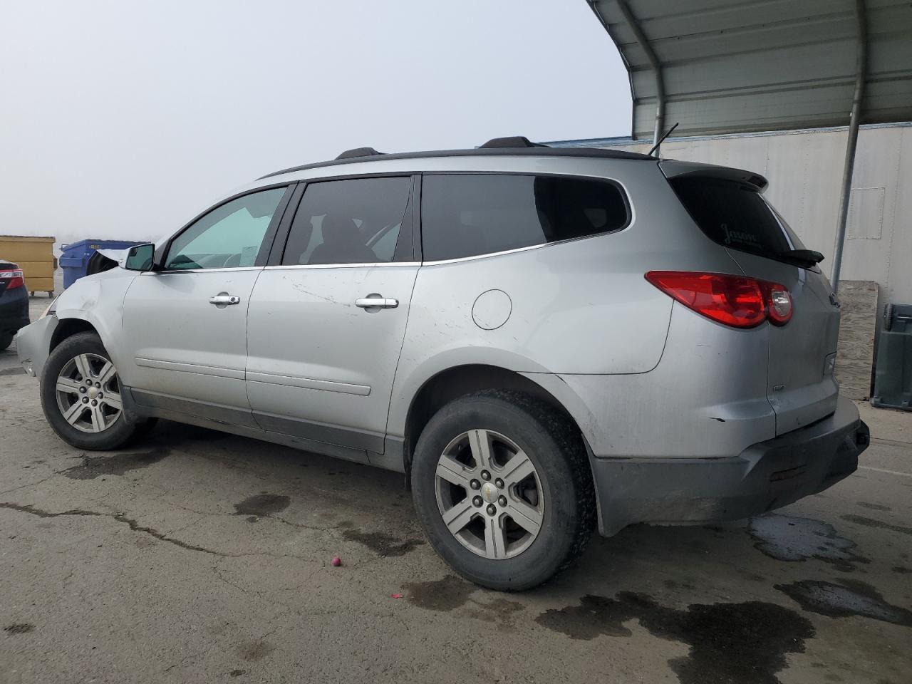 2010 Chevrolet Traverse - Image 2