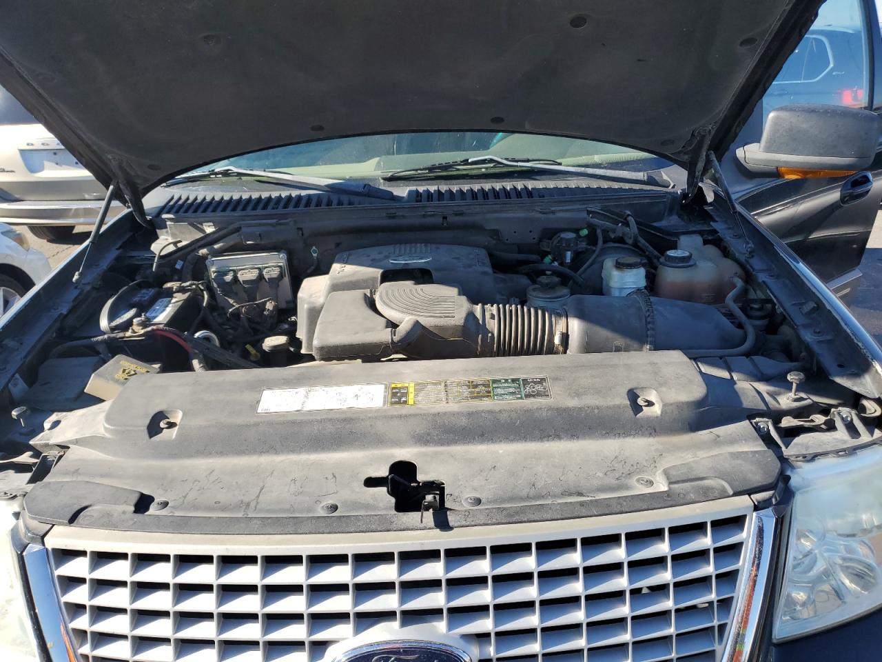 2004 Ford Expedition - Image 12
