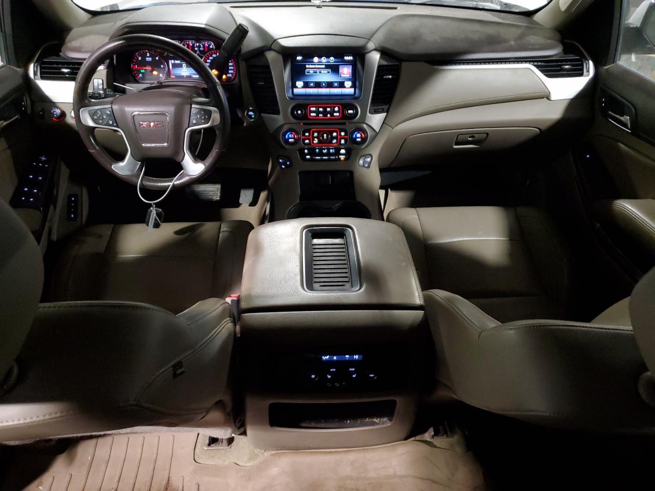 2015 GMC Yukon - Image 8