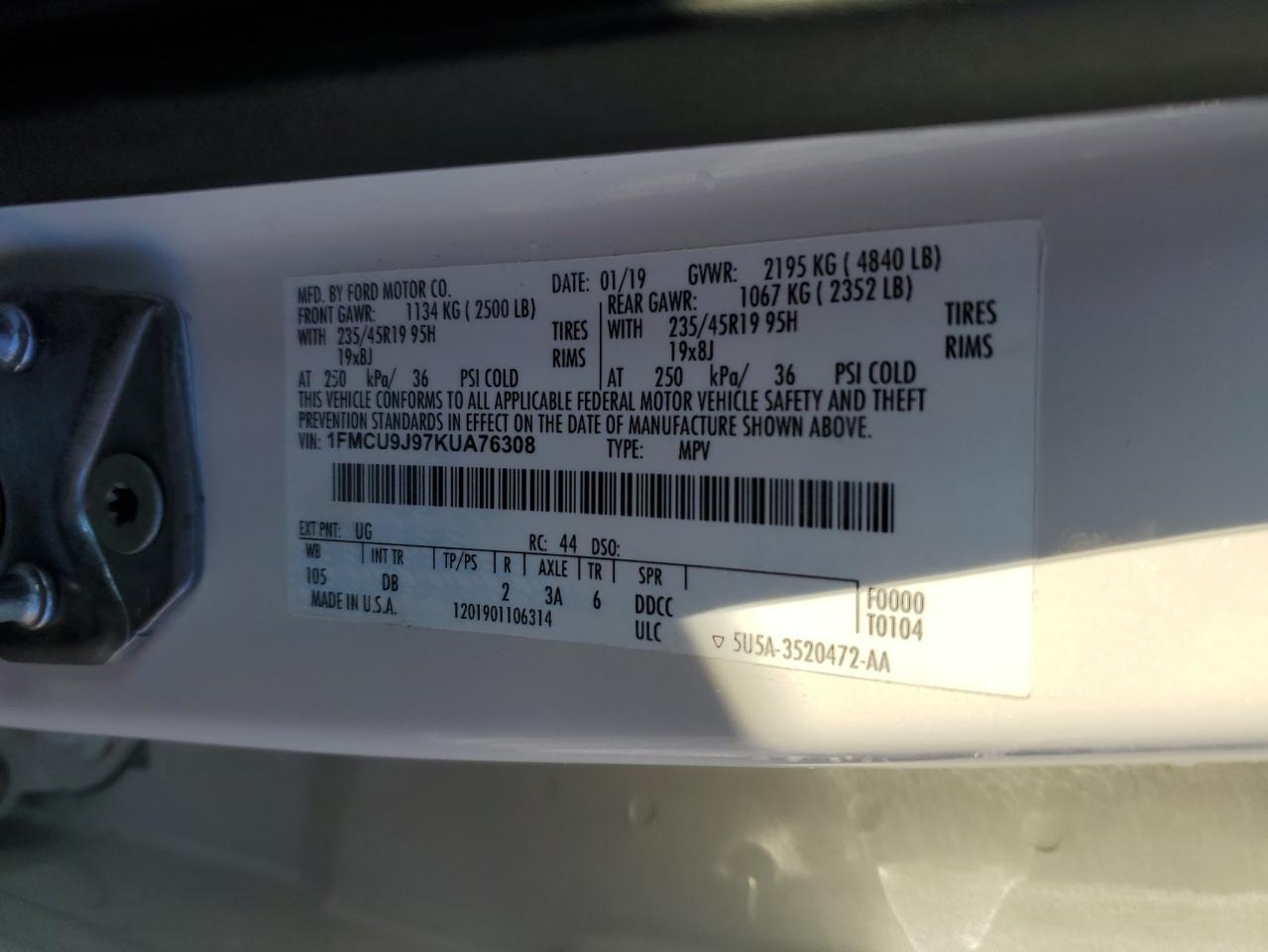 2019 Ford Escape - Image 13