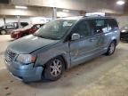 2010 Chrysler Town & Country Touring იყიდება Indianapolis-ში, IN - Front End