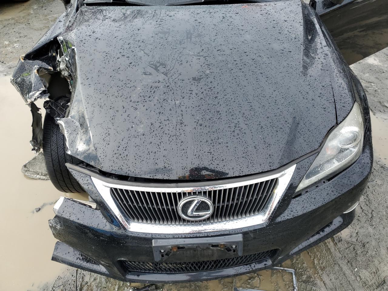 2015 Lexus IS - Image 12