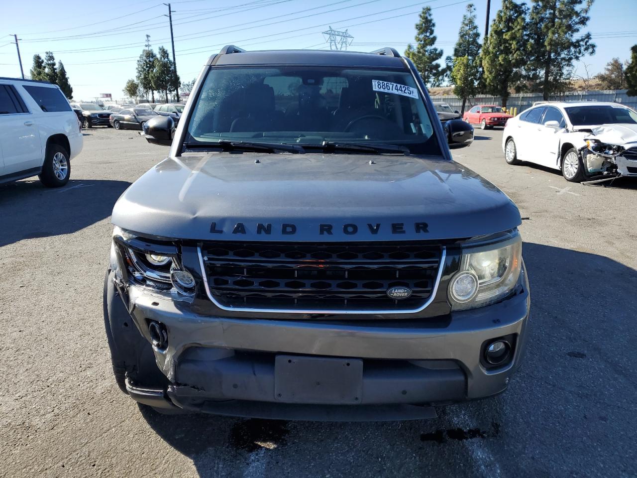 2016 Land Rover LR4 - Image 5