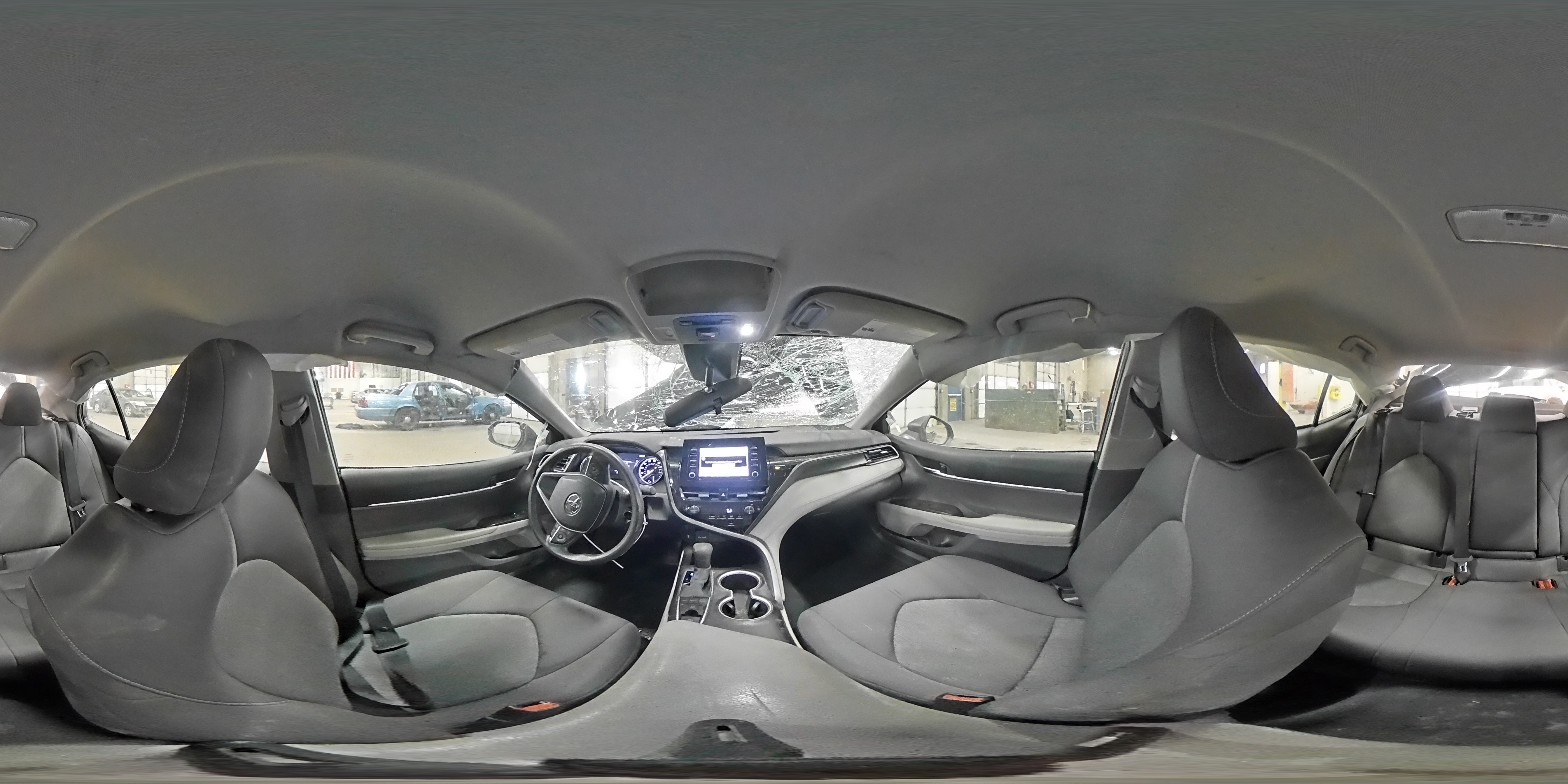 2022 Toyota Camry - Image 13