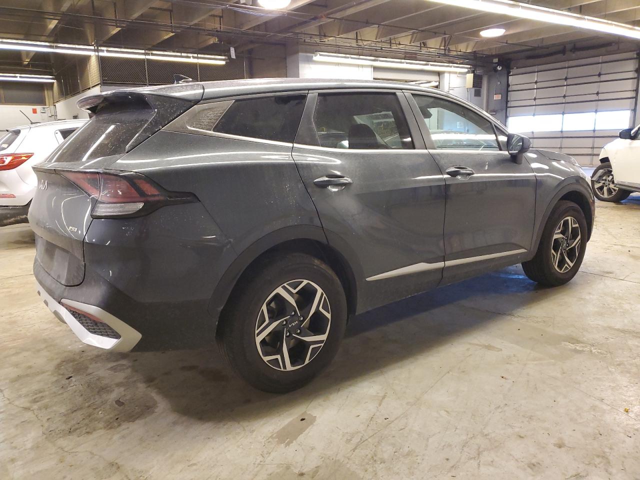 2023 Kia Sportage - Image 3