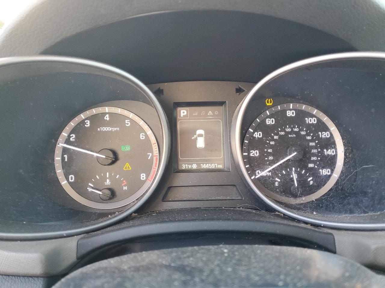 2018 Hyundai Santa Fe - Image 9