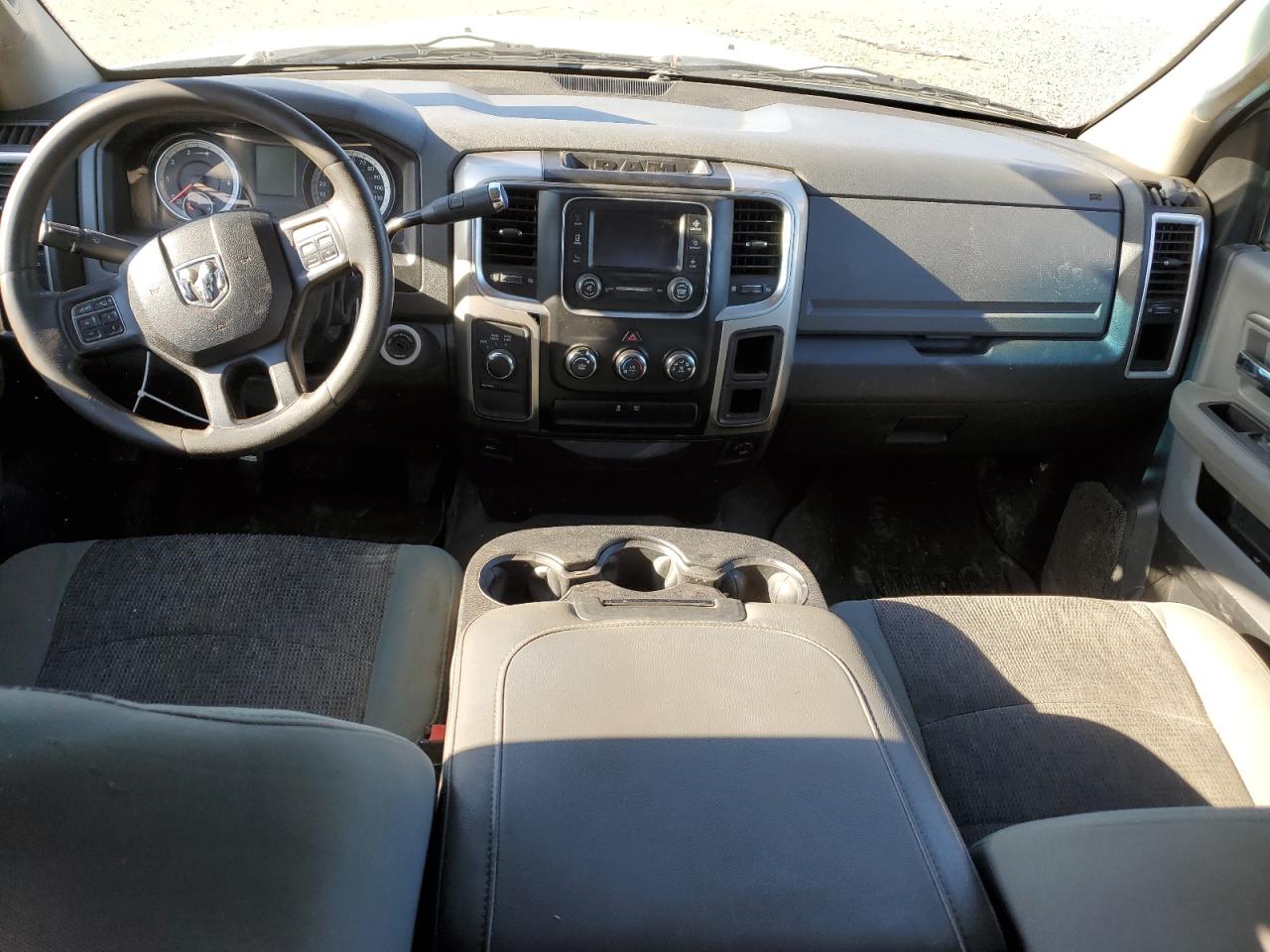 2015 RAM 3500 - Image 8