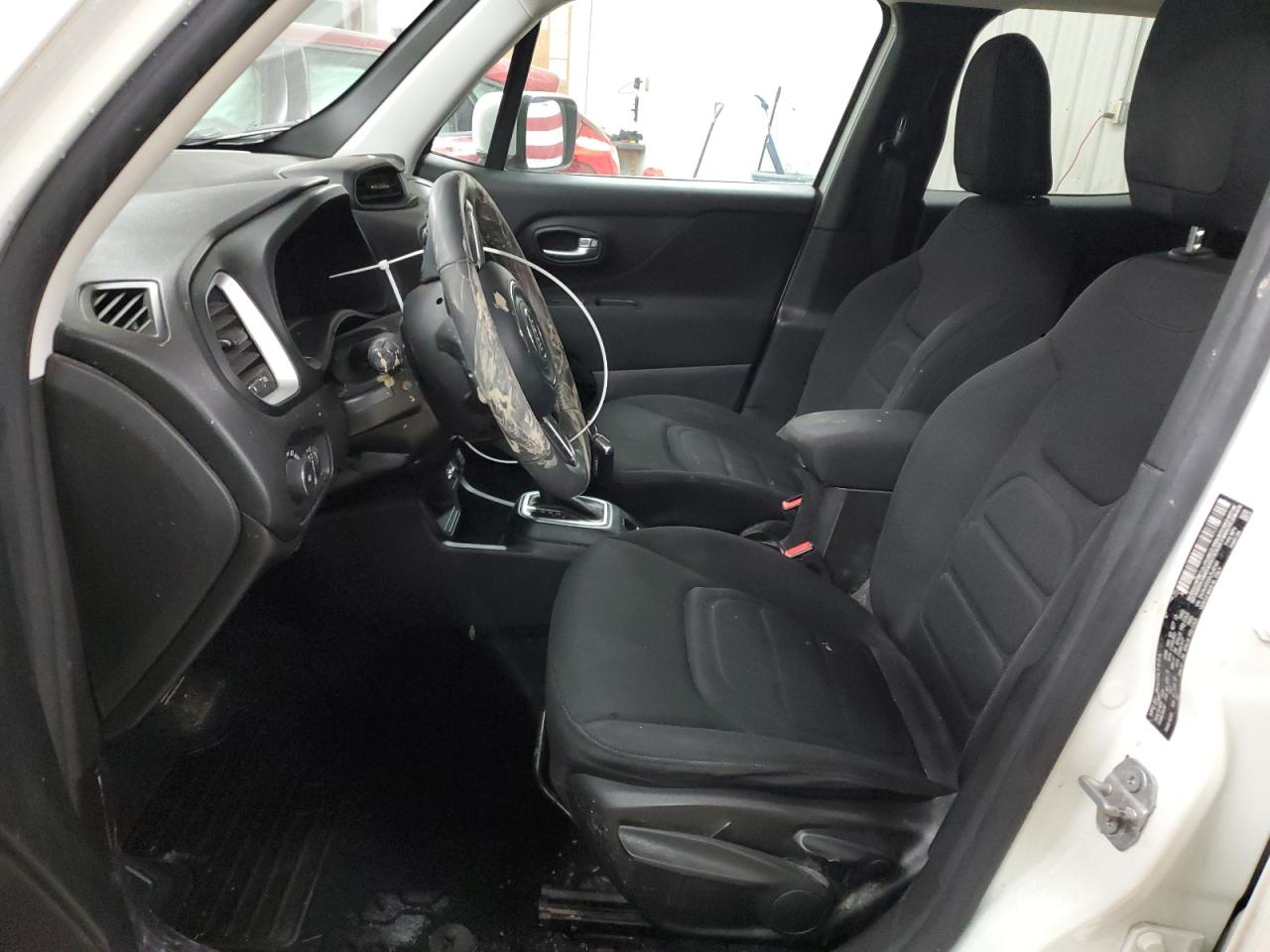 2020 Jeep Renegade - Image 7