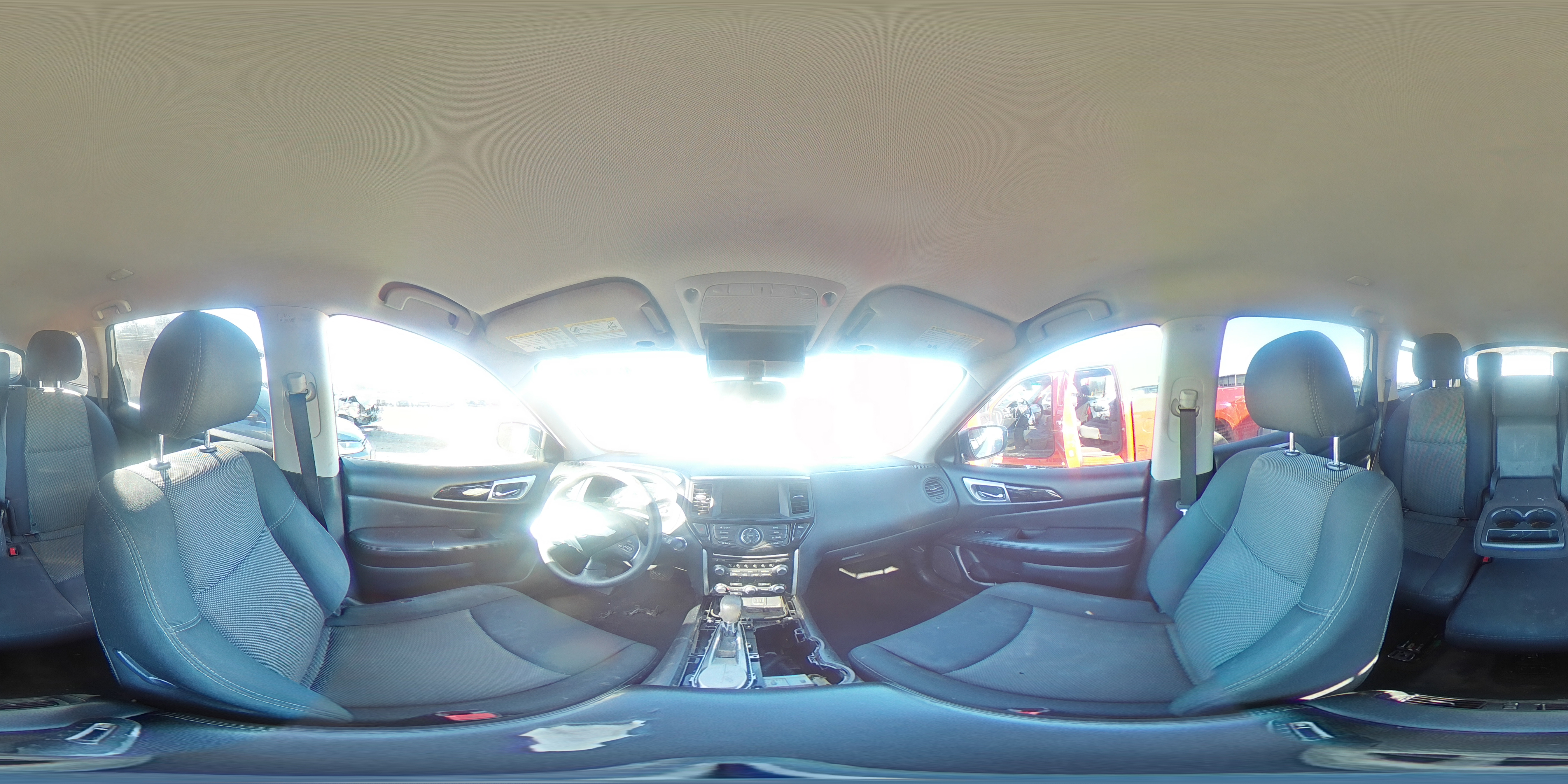 2018 Nissan Pathfinder - Image 14