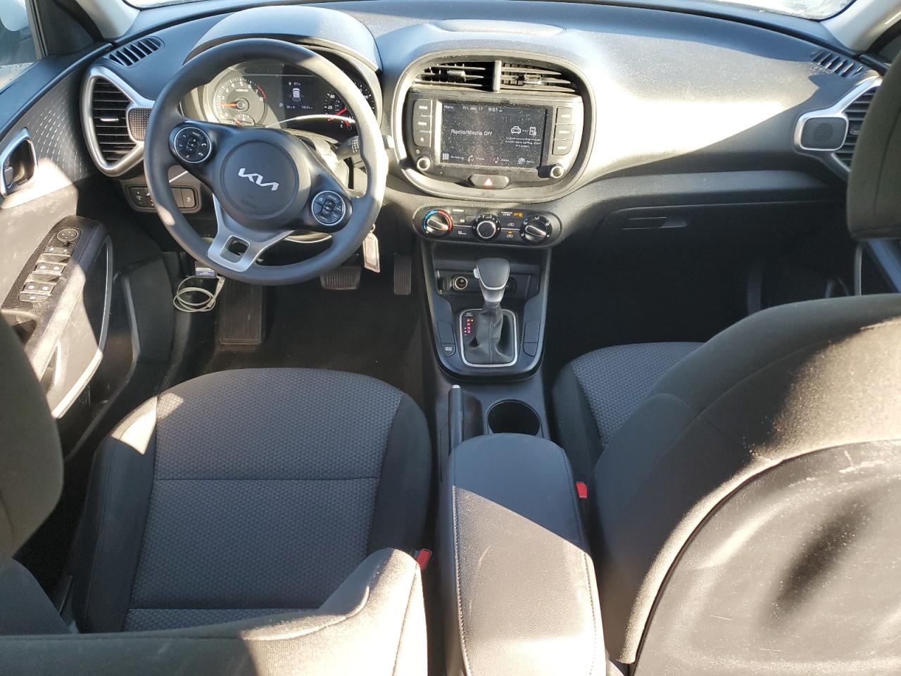 2022 Kia Soul - Image 8