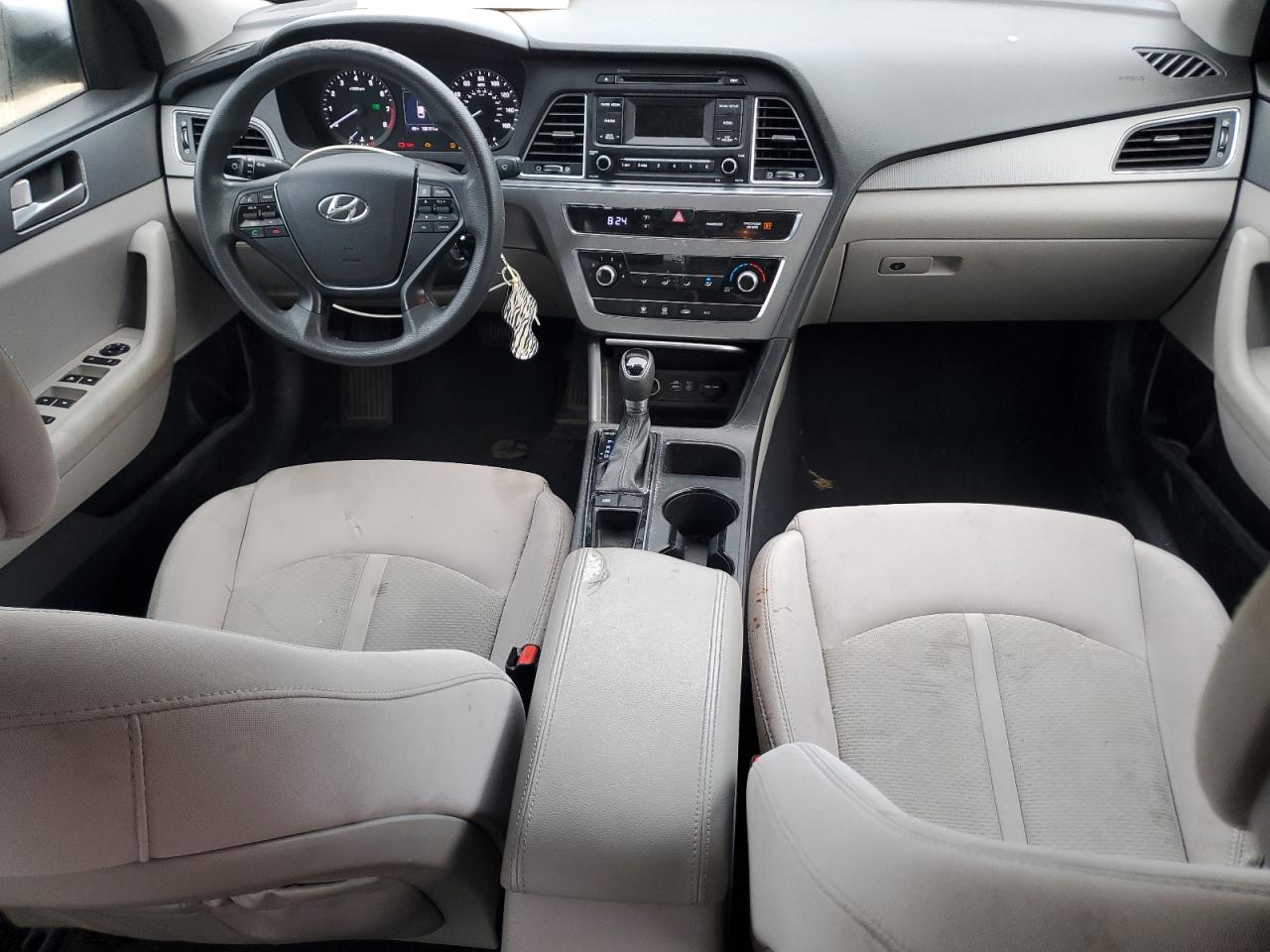 2016 Hyundai Sonata - Image 8