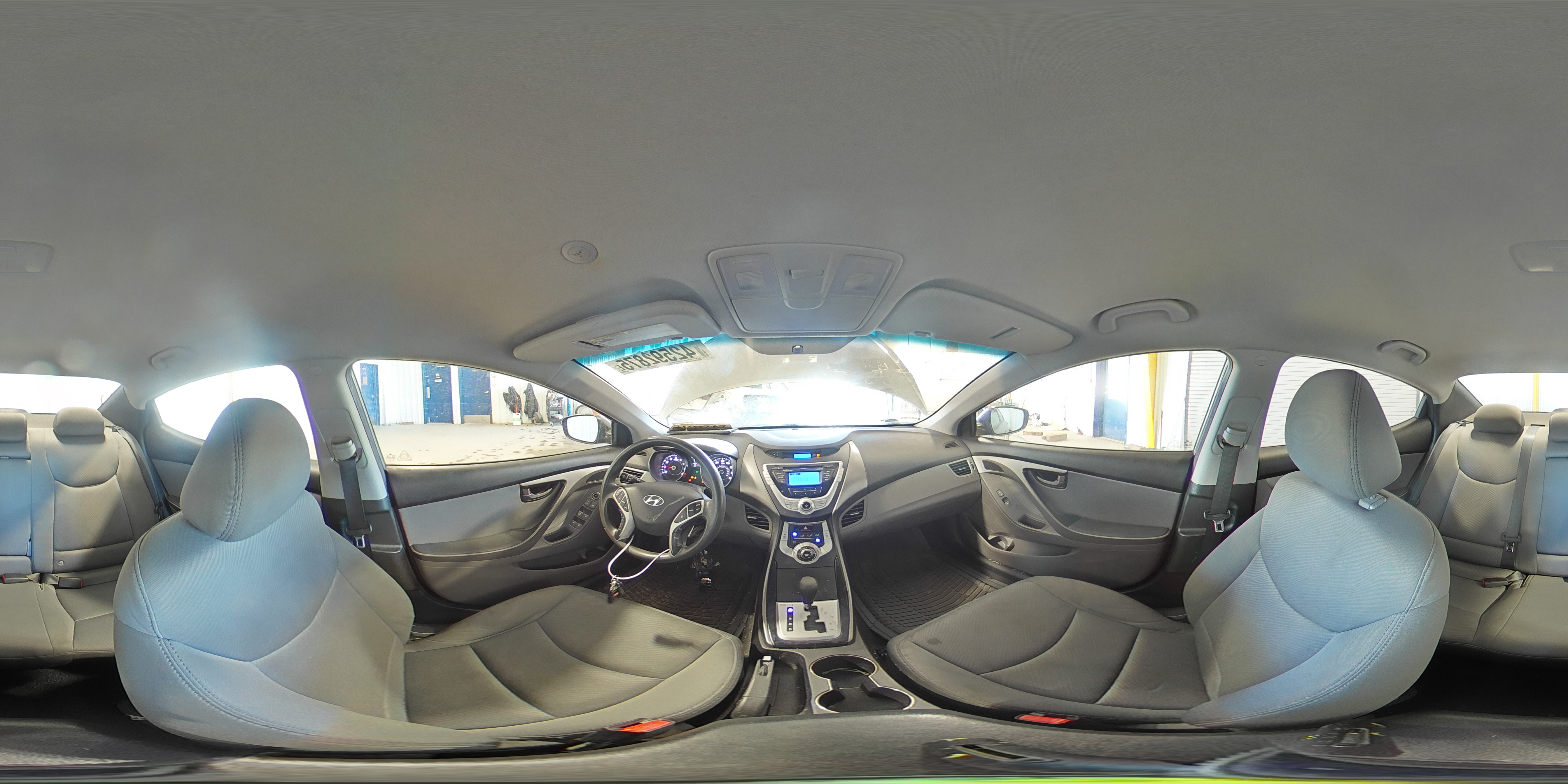 2012 Hyundai Elantra - Image 14