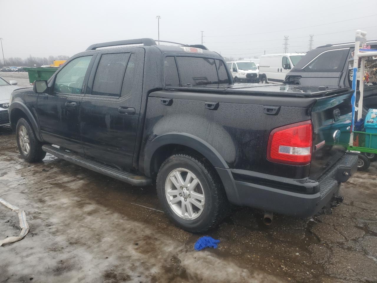 2010 Ford Explorer - Image 2