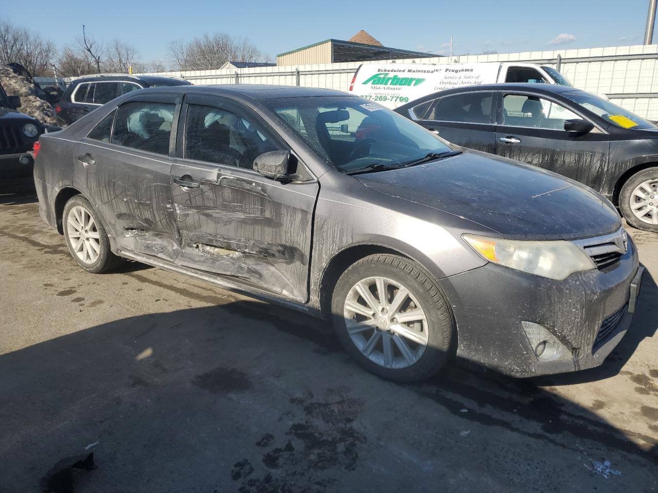 2014 Toyota Camry - Image 4