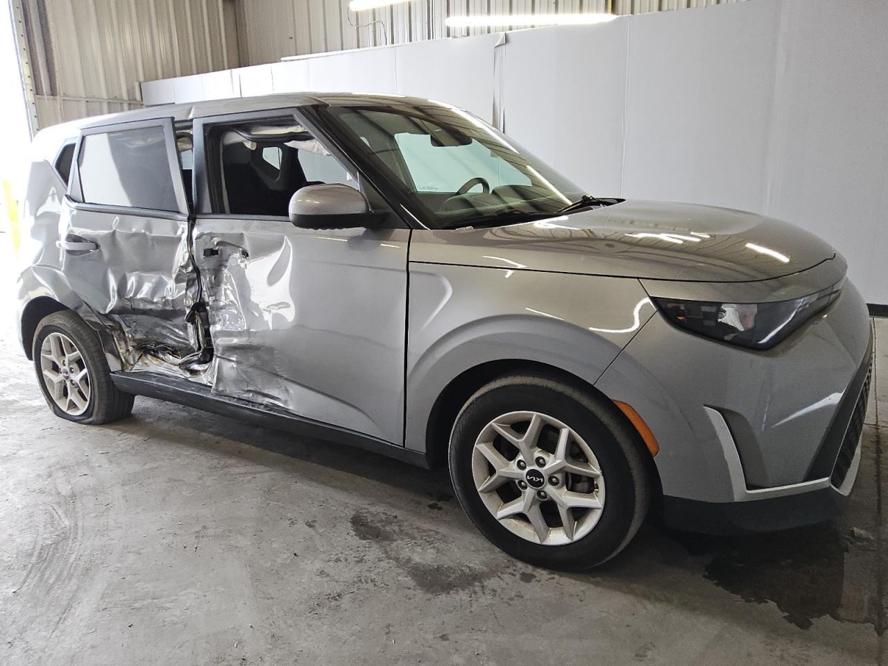2023 Kia Soul - Image 4