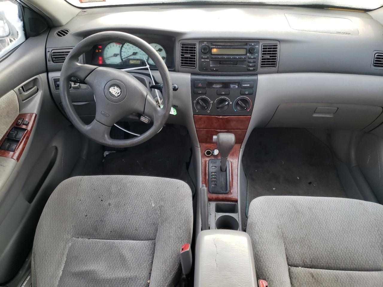 2004 Toyota Corolla - Image 8
