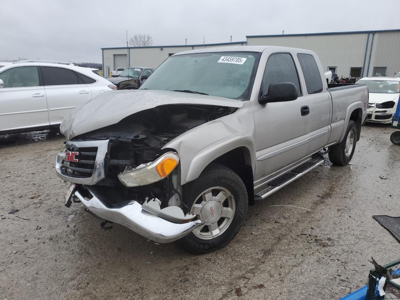 2004 GMC Sierra - Image 1