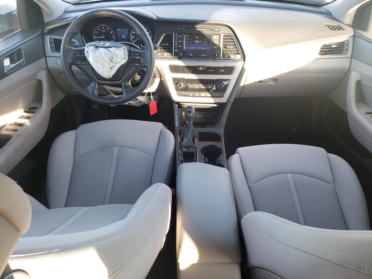 2015 Hyundai Sonata - Image 8