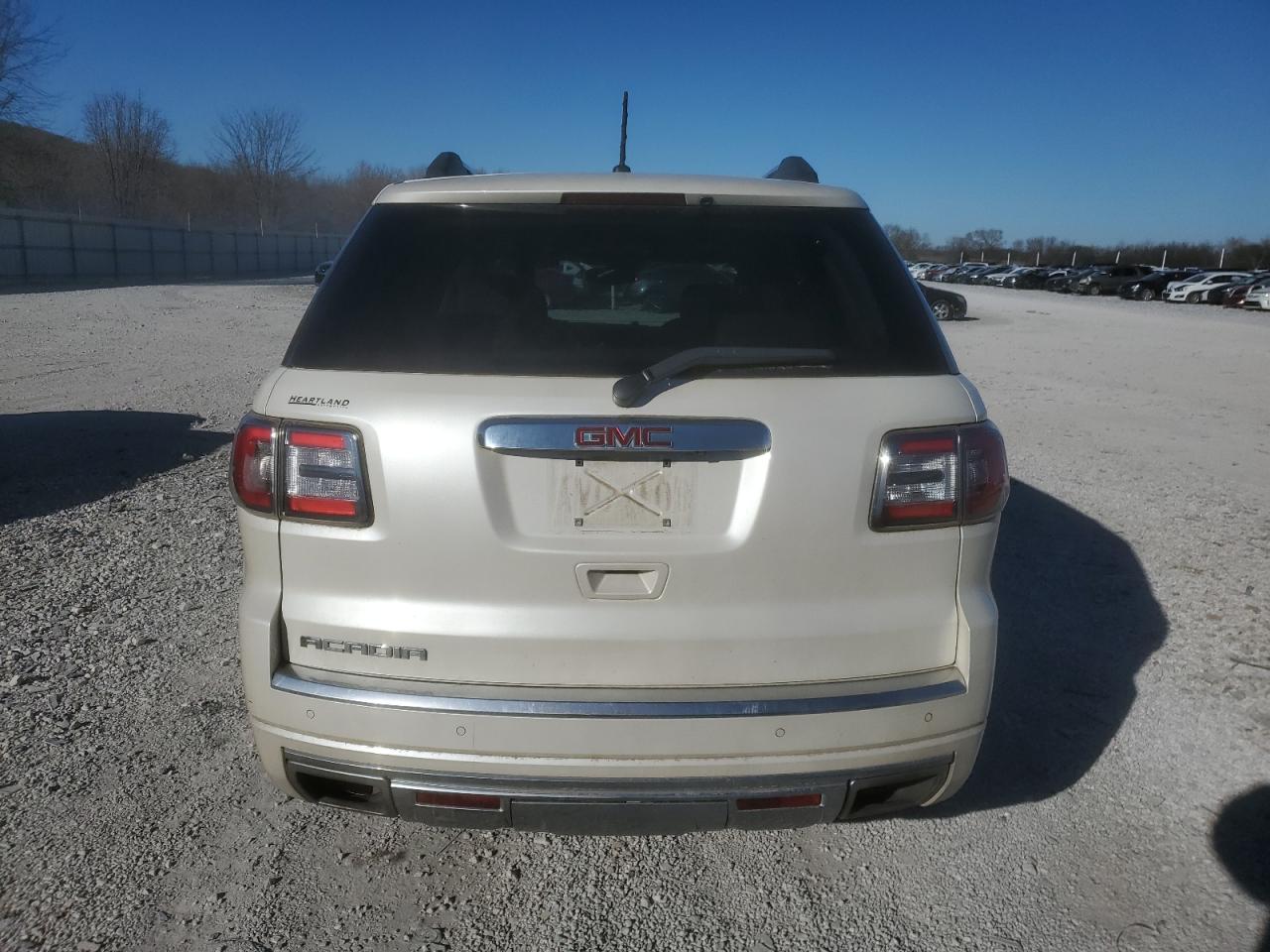 2014 GMC Acadia - Image 6