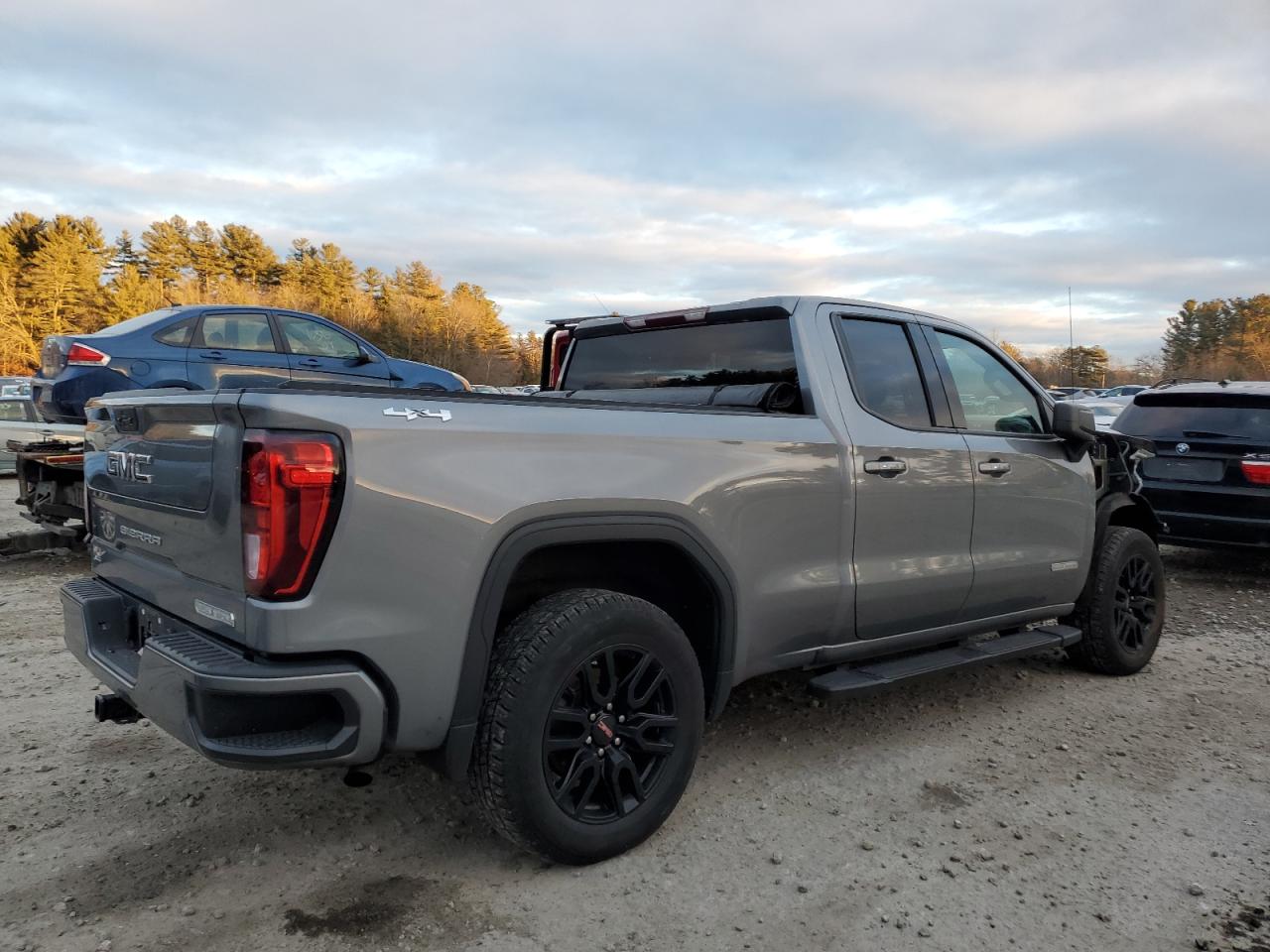 2022 GMC Sierra - Image 3