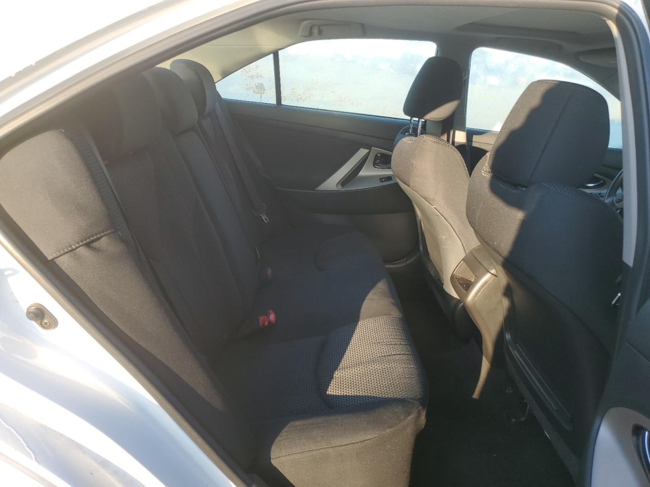 2011 Toyota Camry - Image 10
