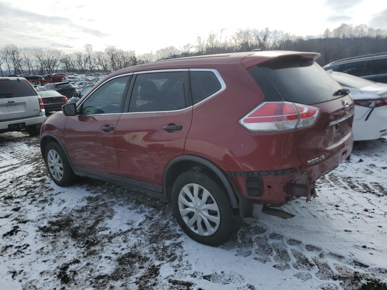 2016 Nissan Rogue - Image 2