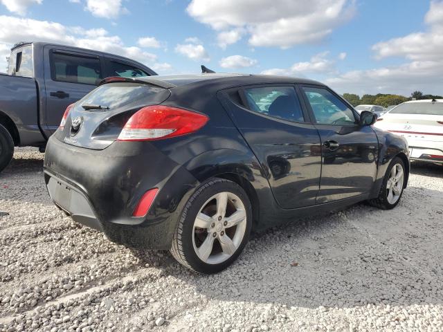 Coupet HYUNDAI VELOSTER 2015 Czarny