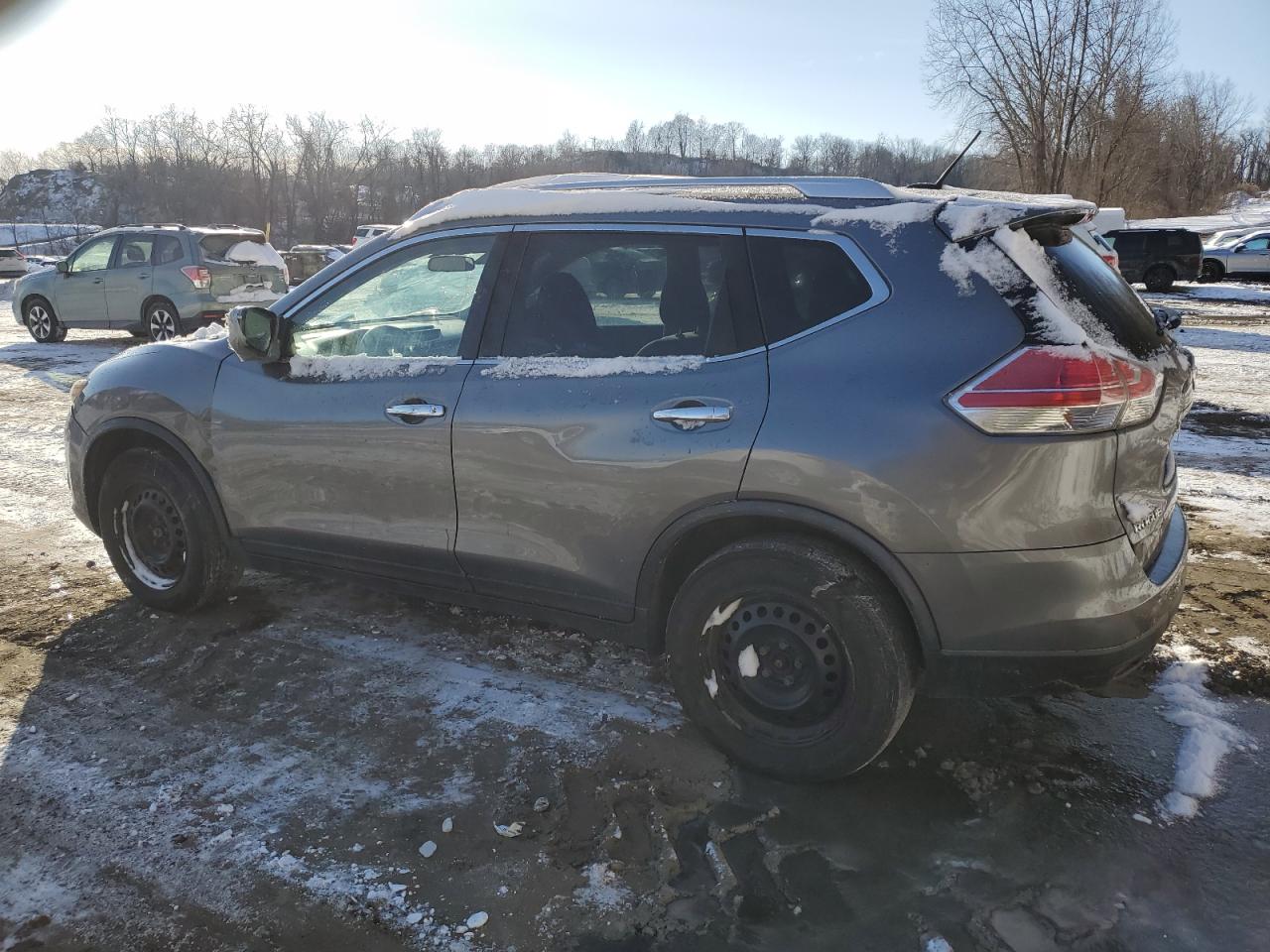 2016 Nissan Rogue - Image 2