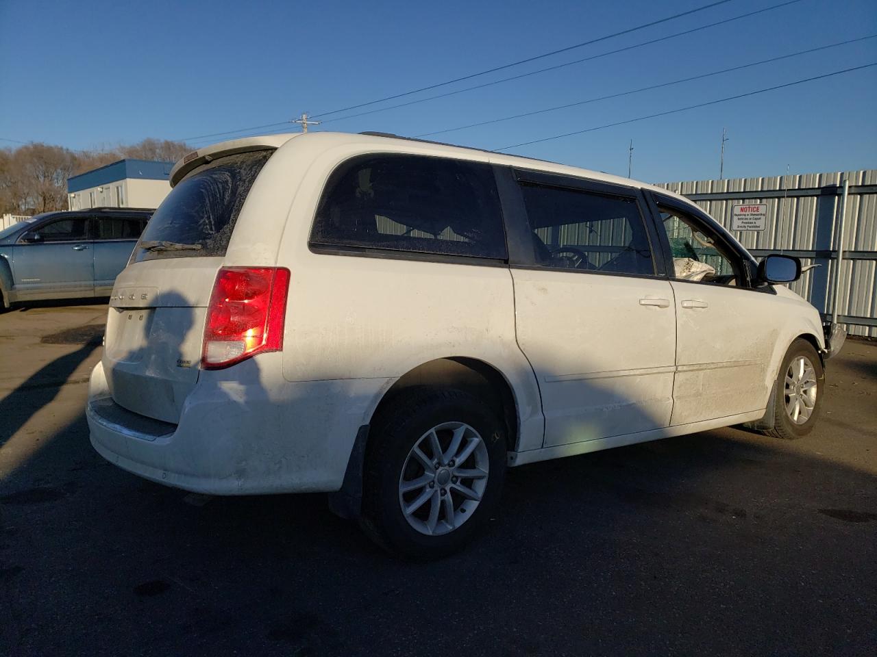 2013 Dodge Caravan - Image 3