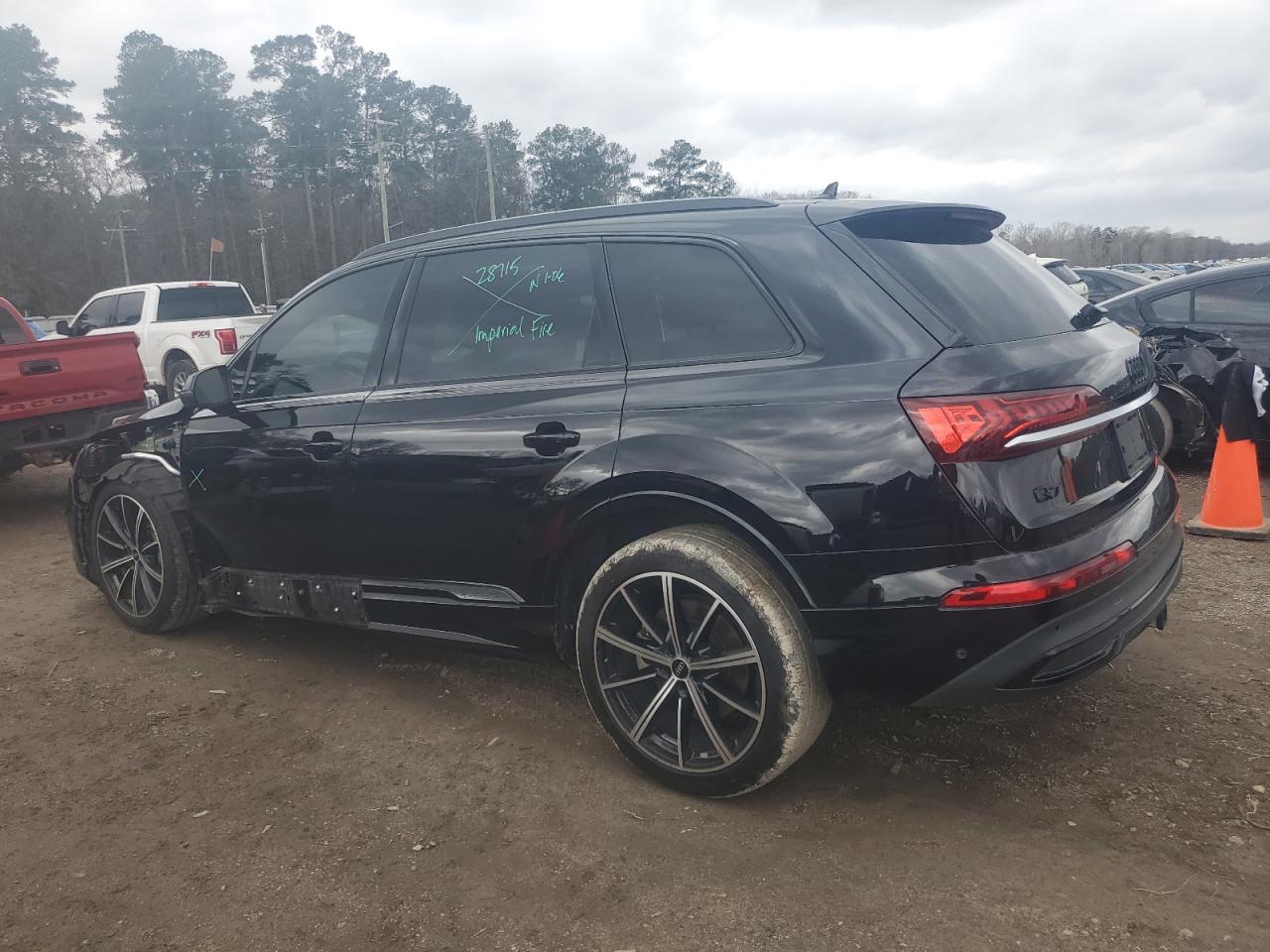 2021 Audi Q7 - Image 2