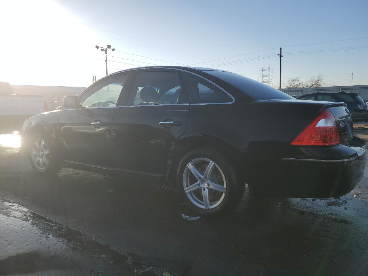 2006 Ford Five Hundred - Image 2