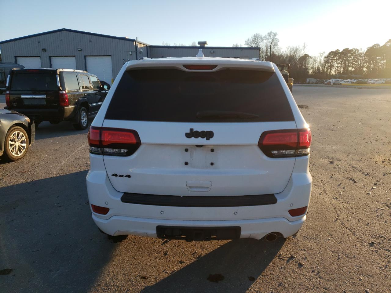 2020 Jeep Grand Cherokee - Image 6