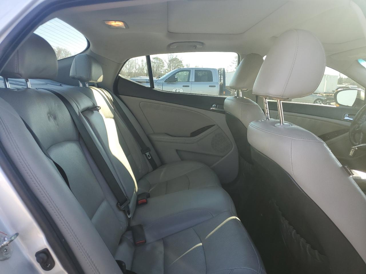 2013 Kia Optima - Image 10