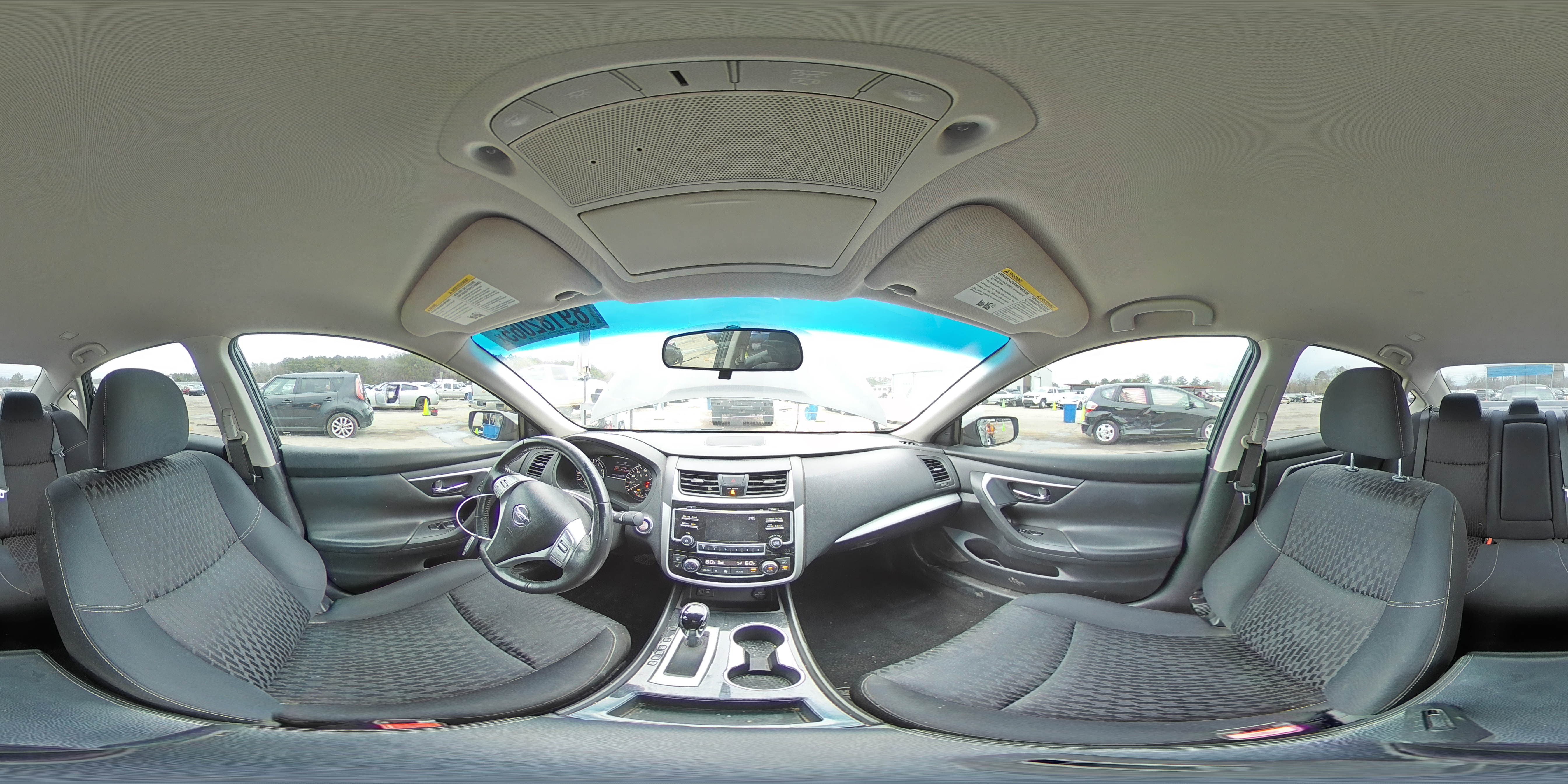 2018 Nissan Altima - Image 13
