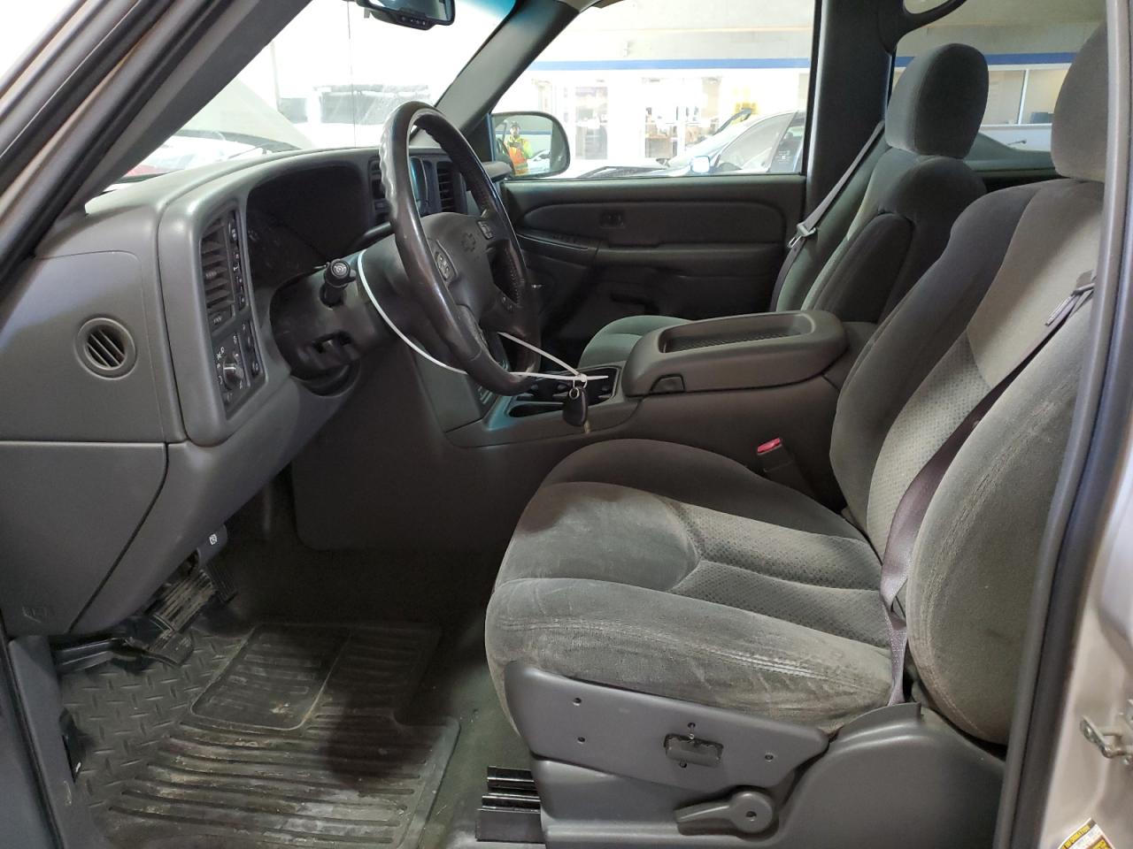 2004 Chevrolet Silverado - Image 7