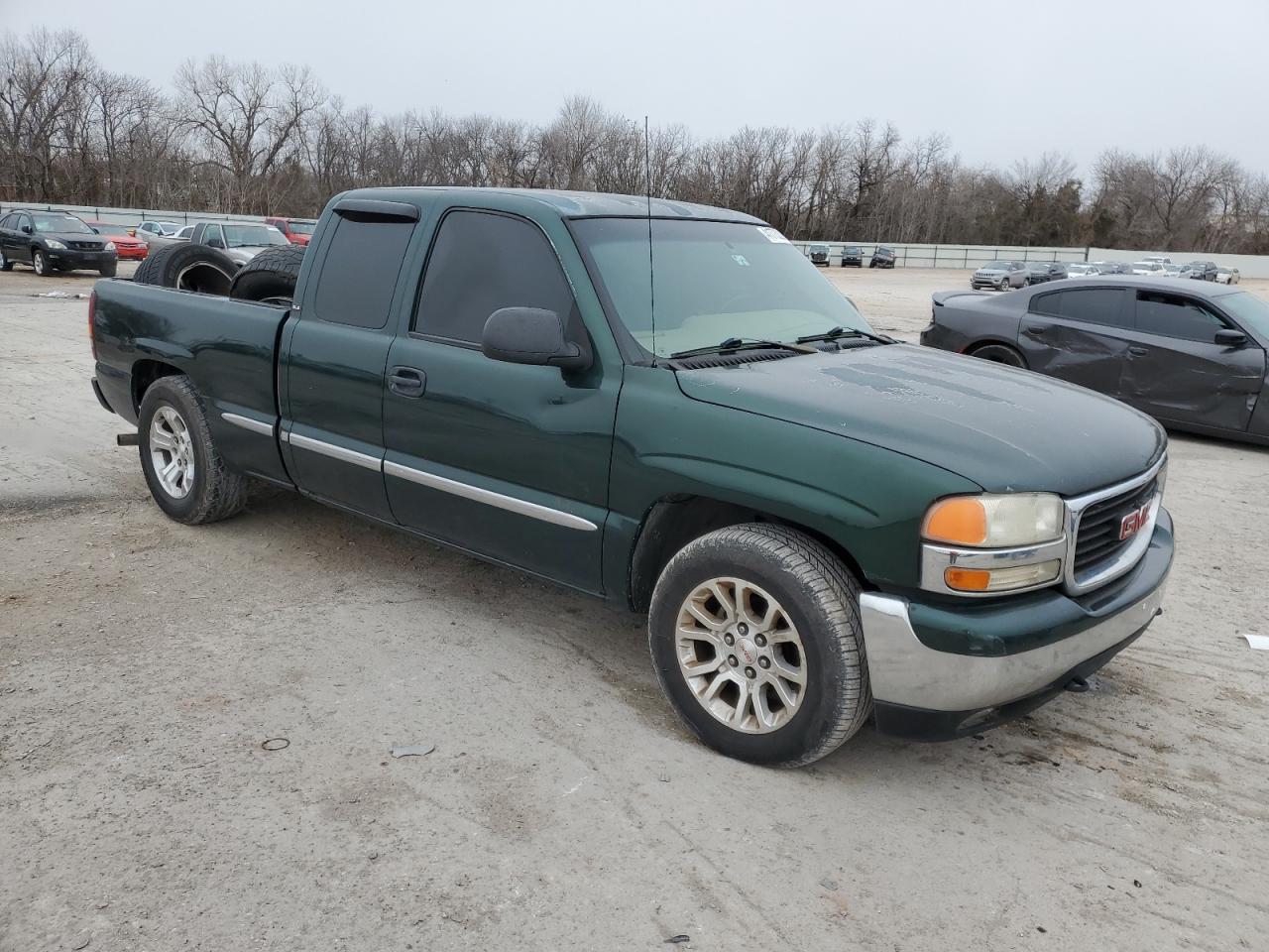 2001 GMC Sierra - Image 4