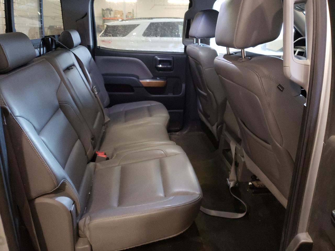 2015 Chevrolet Silverado - Image 10