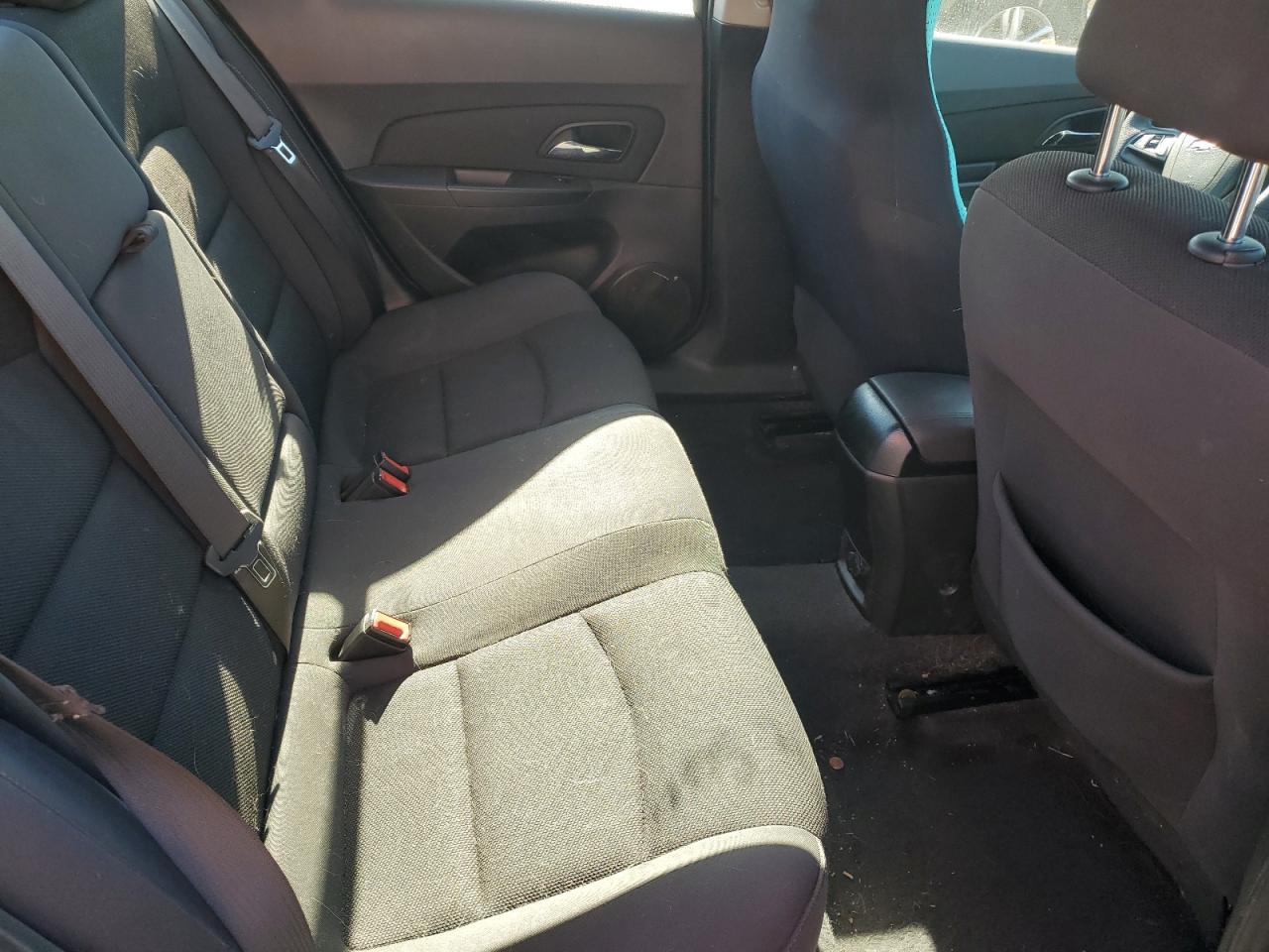 2016 Chevrolet Cruze - Image 11