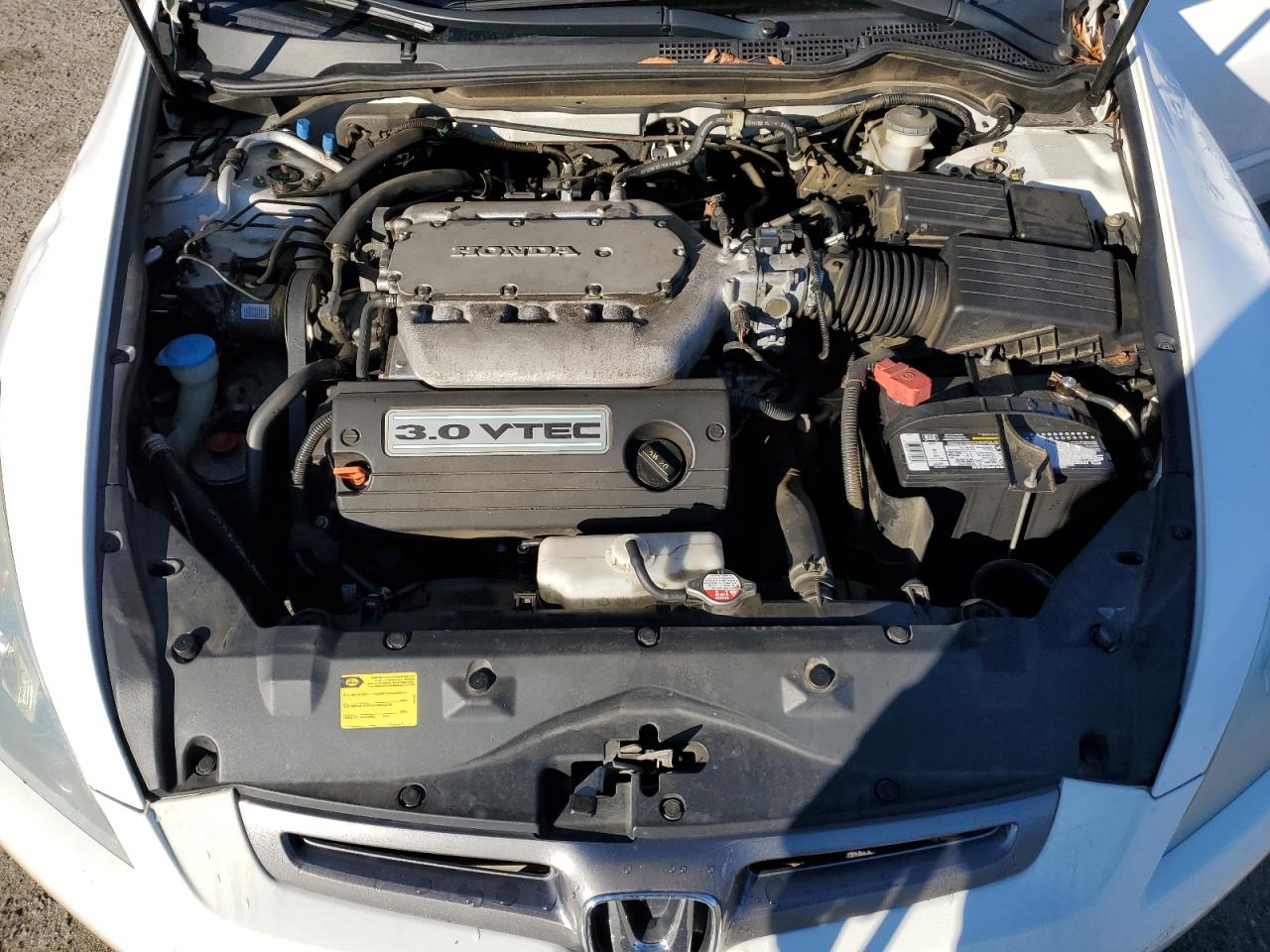 2004 Honda Accord - Image 11