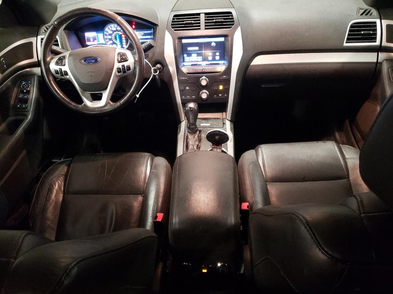 2015 Ford Explorer - Image 8