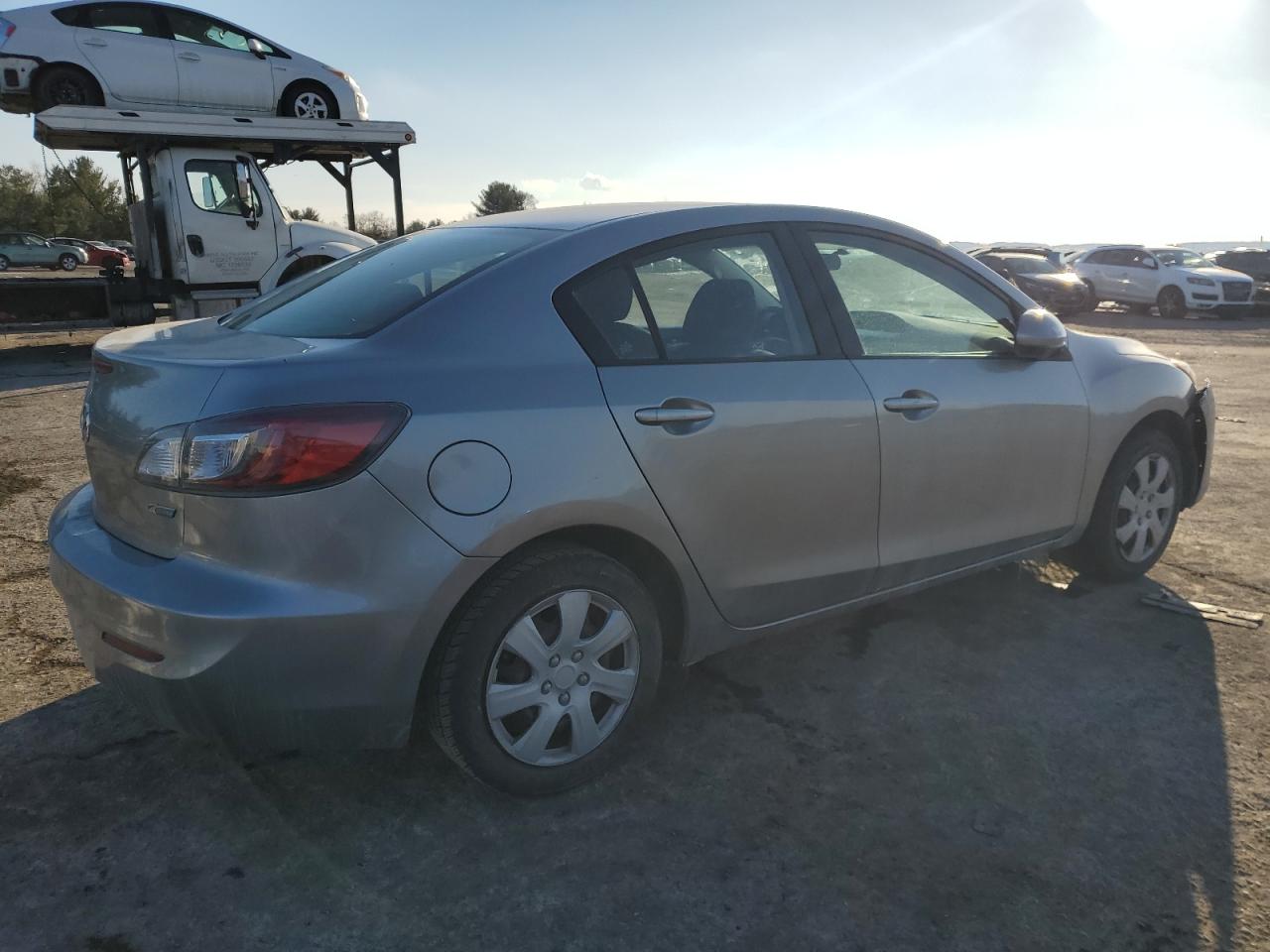 2013 Mazda 3 - Image 3
